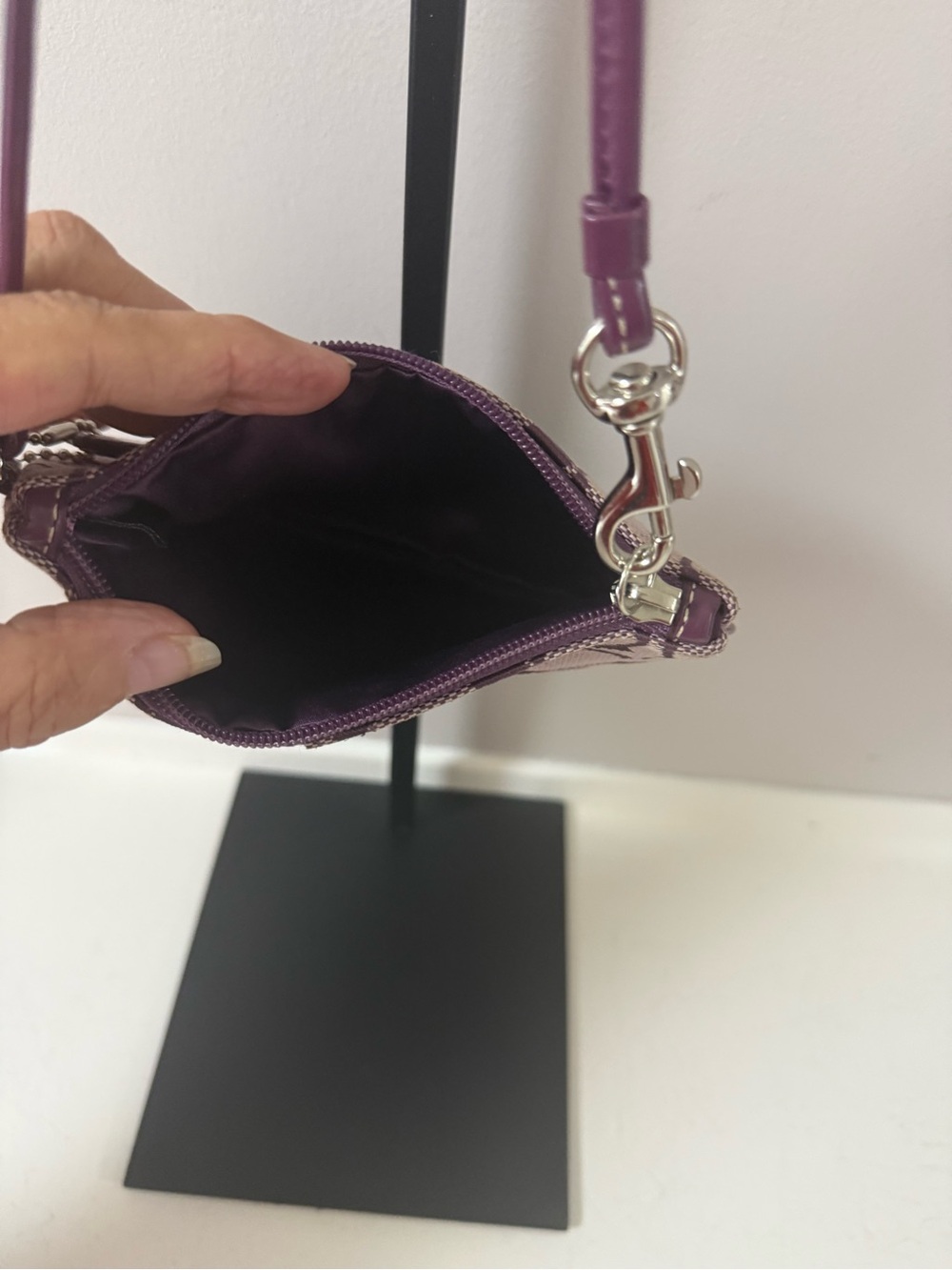 Coach Plum Signature Canvas Wristlet NWOT! - Picture 3 of 5